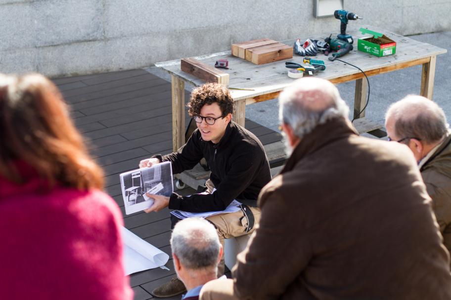 Taller de huerto en la terraza del CA2M, 2017. fotografía: María Eugenia Serrano Díez