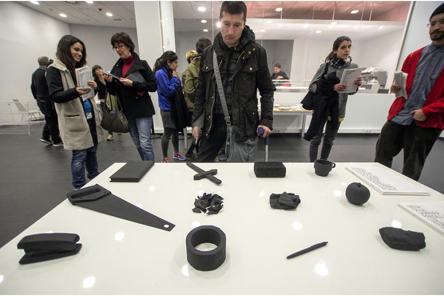 BLACK BOX WHITE CUBE